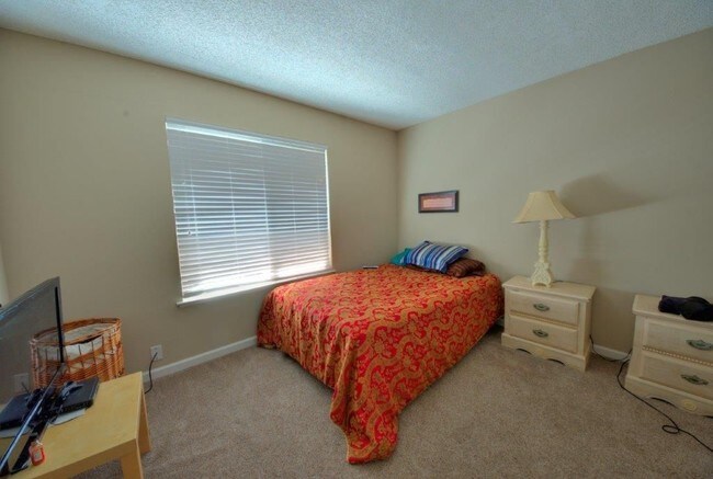 Foto del edificio - 6463 Applegate Dr