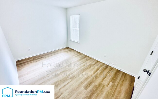 Building Photo - 833 Archie Dr