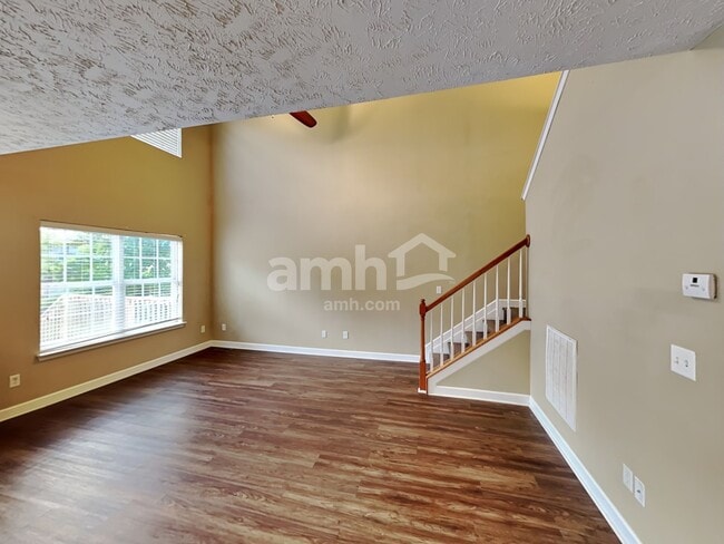 Building Photo - 3404 Bent Wood Cv