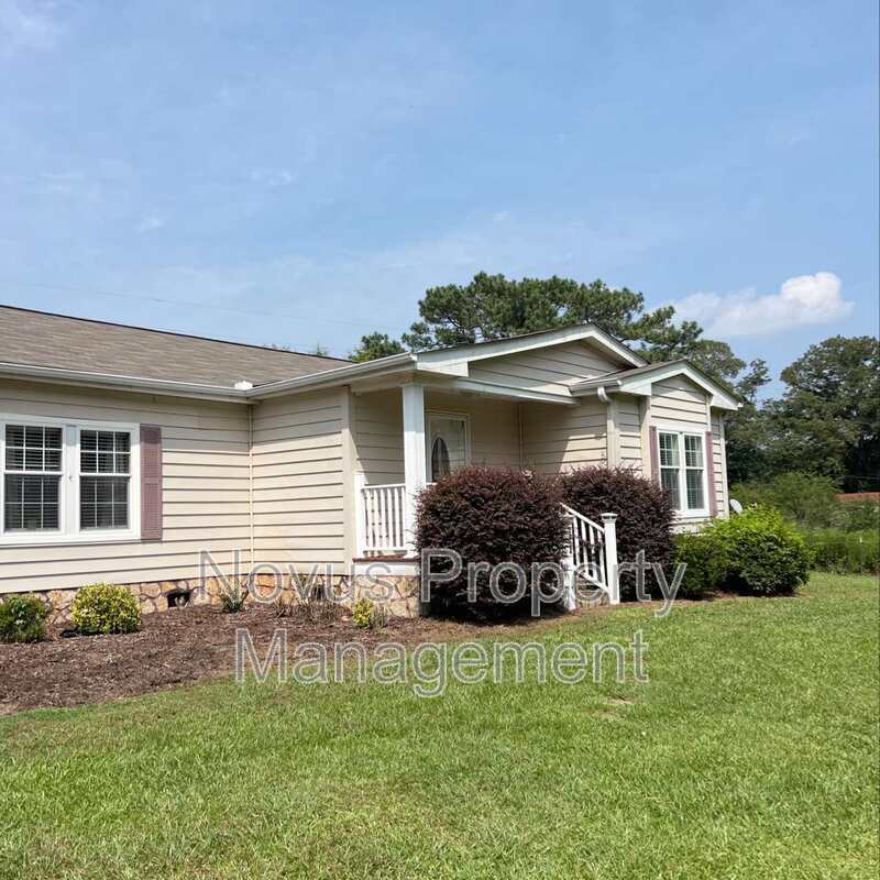 Foto principal - 205 Tom Fletcher Rd