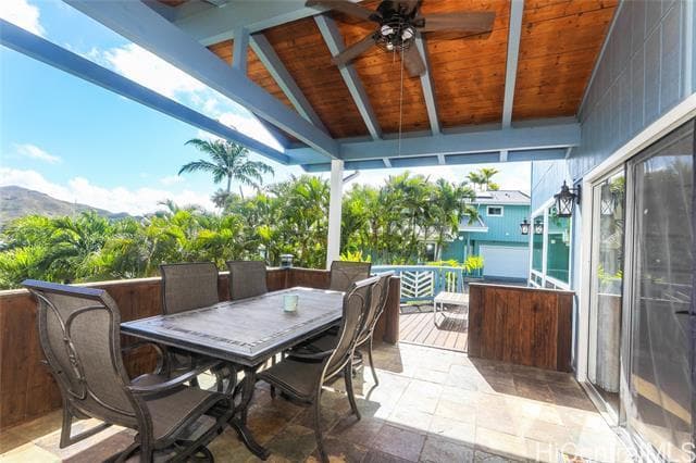 Building Photo - 1399 Nanialii St