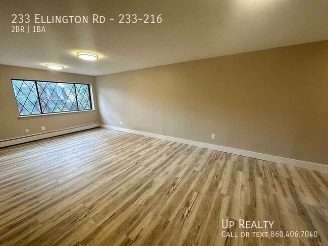 Foto del edificio - 233 Ellington Rd