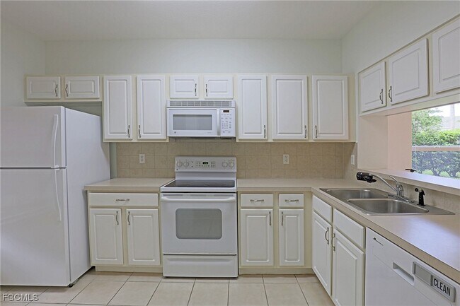Foto del edificio - 10086 Spyglass Hill Ln