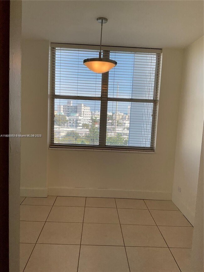 Foto del edificio - 7441 Wayne Ave