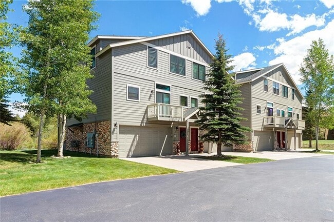 Building Photo - 120 Mountain Vista Ln