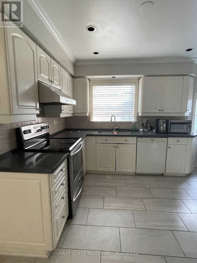 Building Photo - 33 Apple Orchard Path