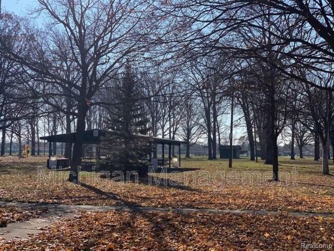 Foto del edificio - 19300 Wick Rd