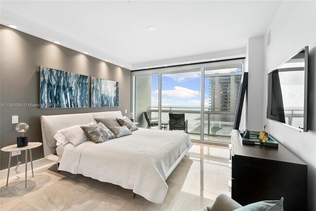 Building Photo - 6801 Collins Ave