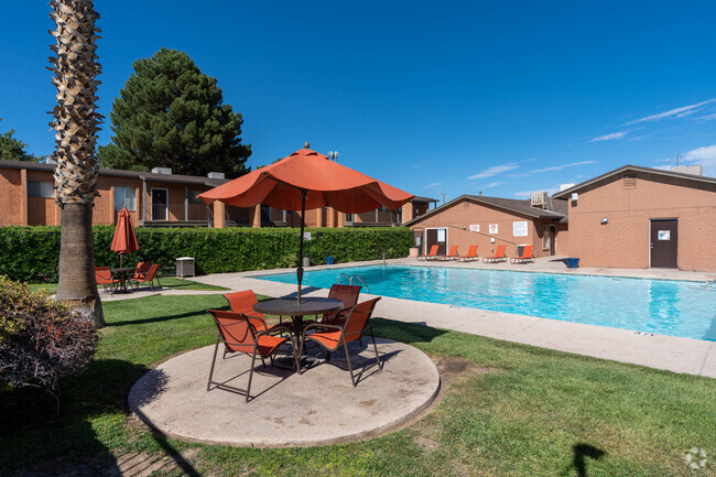 Piscina - Sand Pebble Apartments