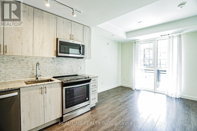 Building Photo - 150 Sabina Dr