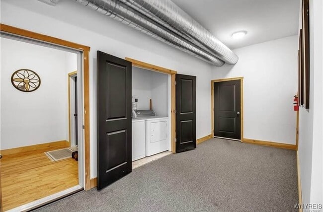 Foto del edificio - 43 Central Ave