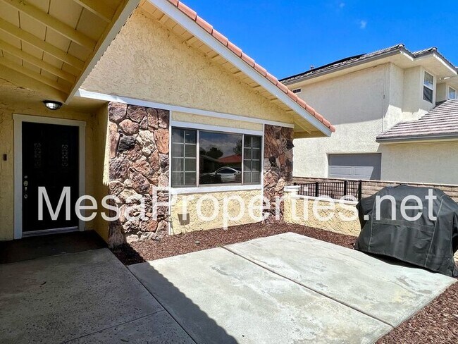 Building Photo - 12860 Golf Course Dr