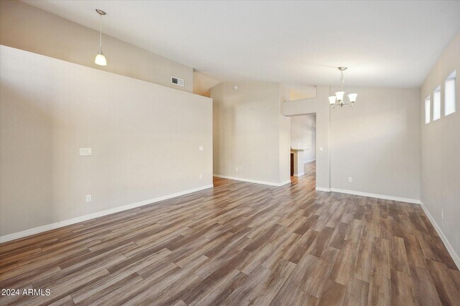 Foto del edificio - 1632 E Saratoga St