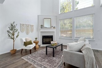 Building Photo - 13508 Campesina Dr