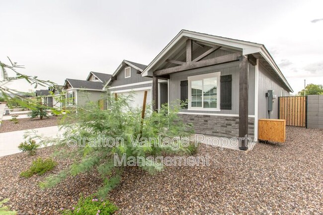 Building Photo - 5824 S 12th Ln