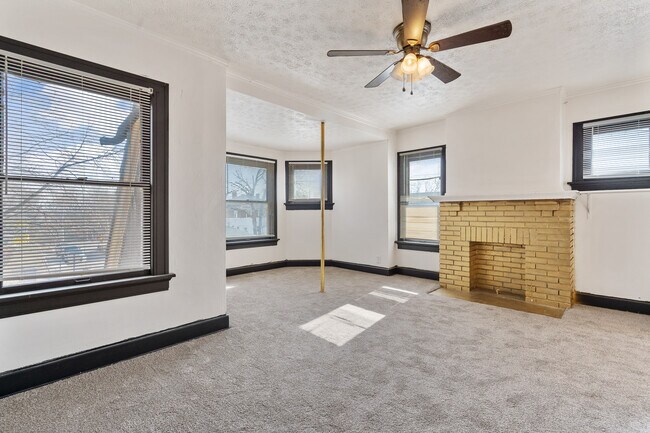 Foto del edificio - 603 Rockford Ave