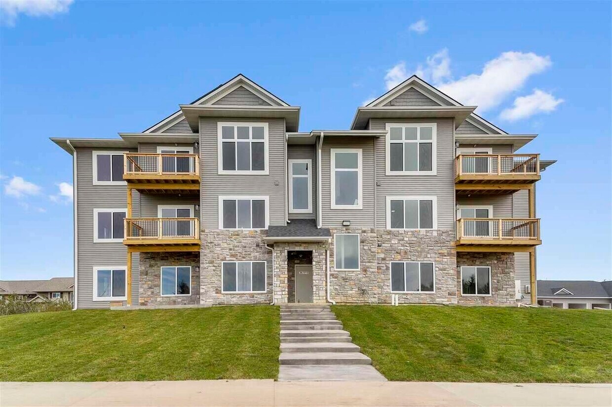 10 Jaro Wy Unit 303, North Liberty, IA 52317 Condo for Rent in North