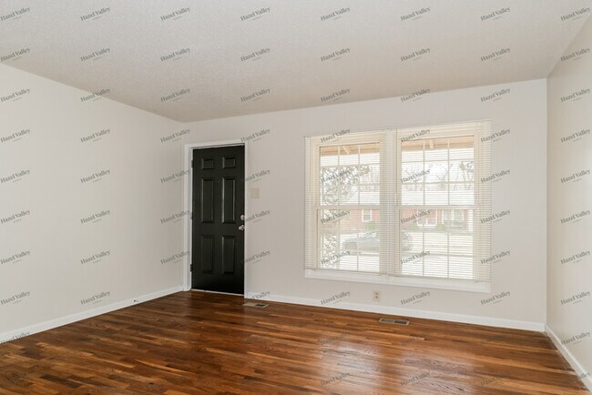 Building Photo - 11812 La Padera Ln