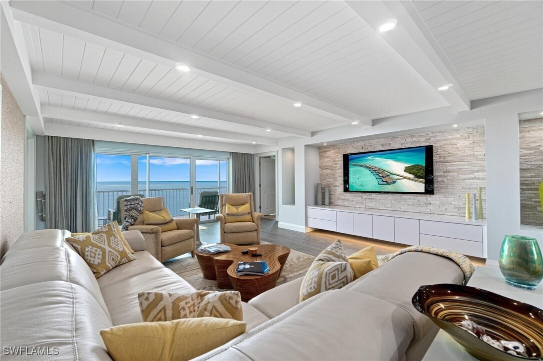 Foto principal - 9051 Gulf Shore Dr