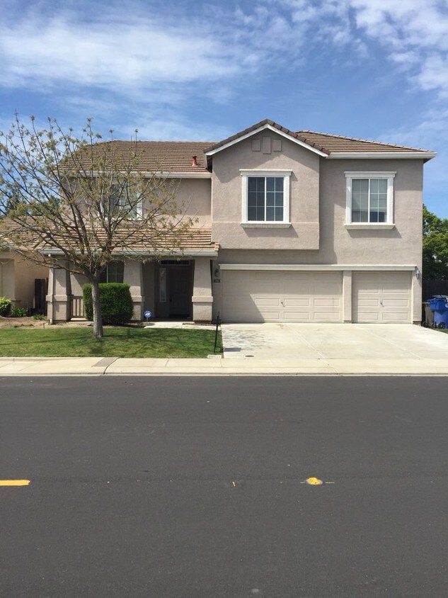 1765 Queensland Ave House Rental in Manteca, CA