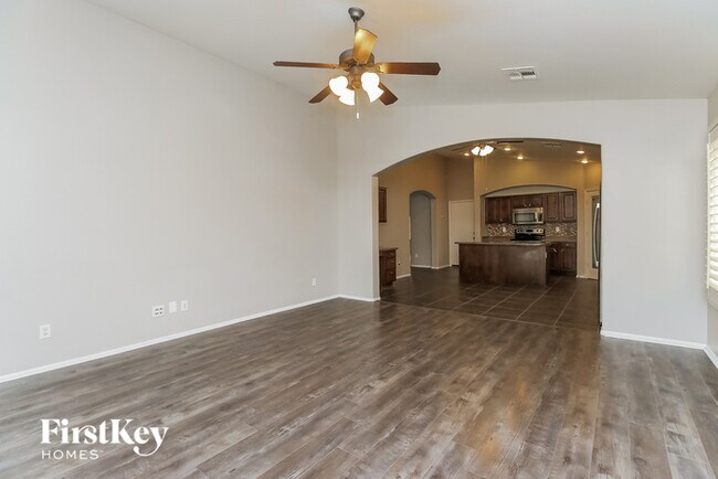 Foto del edificio - 4110 S 103rd Ln