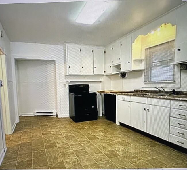 kitchen (currently under construction) - 116 Parce Ave