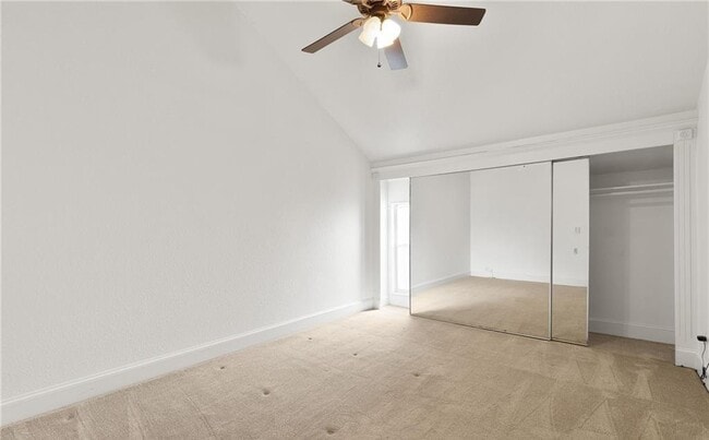 Building Photo - 1111 W 46th St