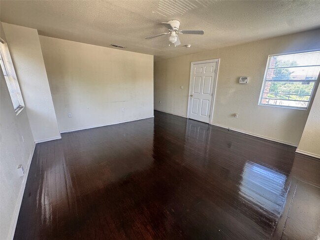Foto del edificio - 5415 Ennis St