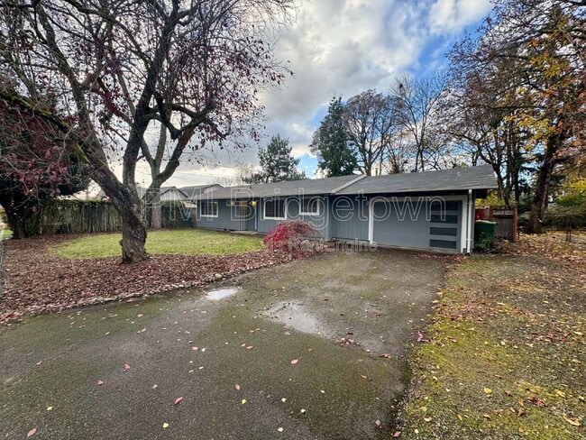 Photo - 435 SW Devon Ln House