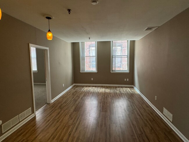 Foto del edificio - Spacious 2 Bedroom in Downtown Haverhill