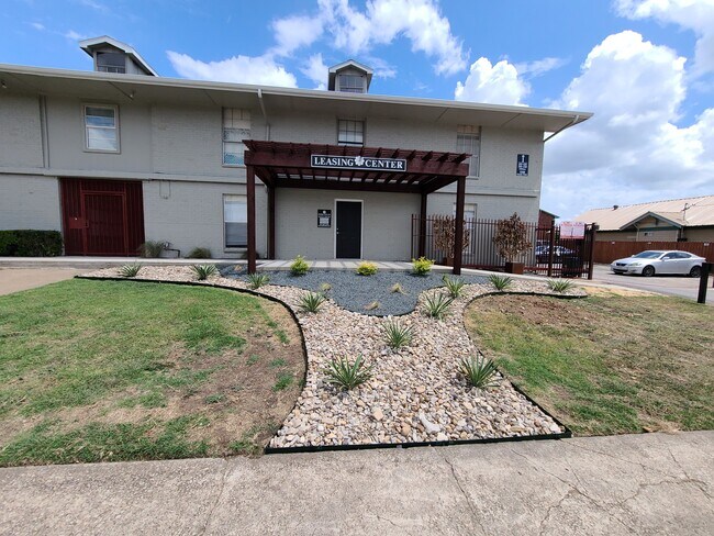 OFICINA DE ARRENDAMIENTO - Polk Villas
