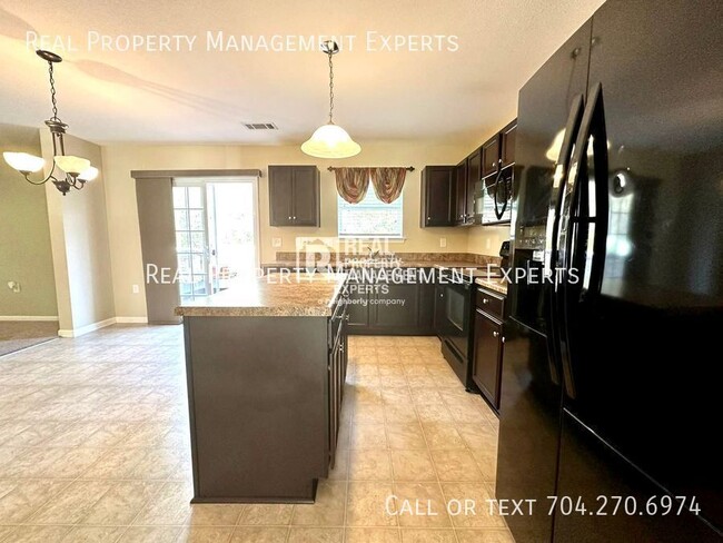 Foto del edificio - Beautiful 3BR 2.5BA in Charlotte!