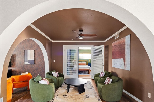 Foto del edificio - 6214 W Riviera Dr