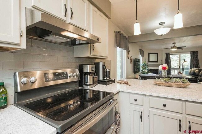 Foto del edificio - 304 Hillcrest Dr