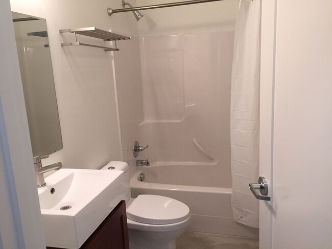 Interior Photo - Ellis Flats