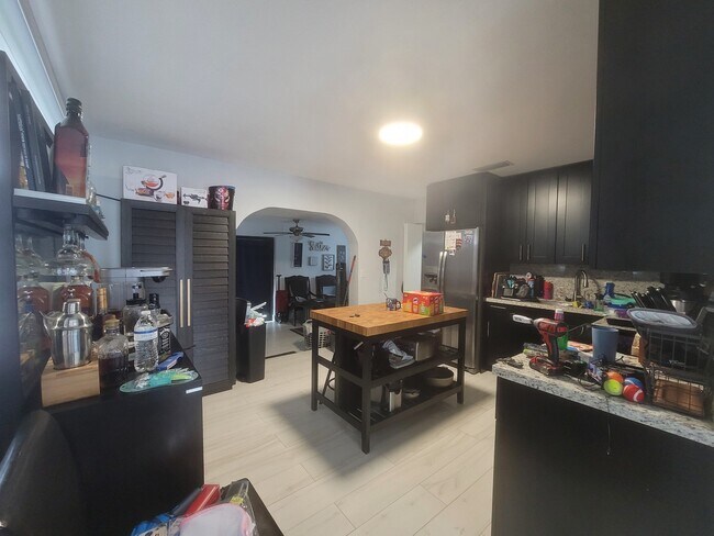Foto del edificio - 7142 SW 22nd St