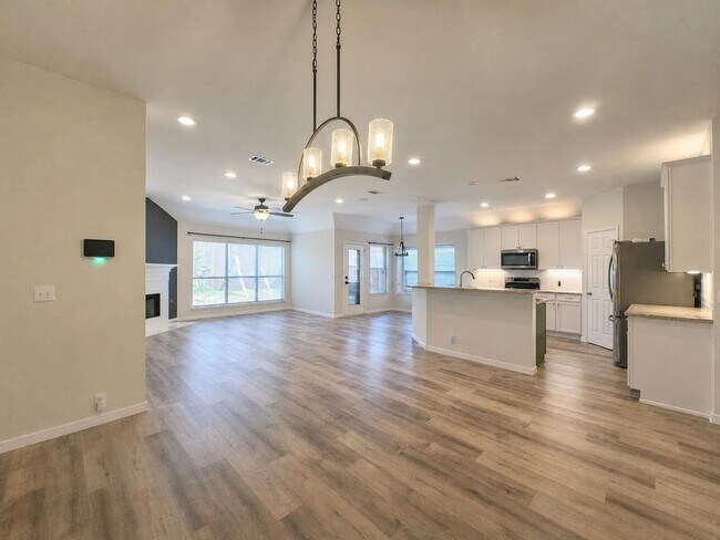 Building Photo - 4525 Dragonfly Way