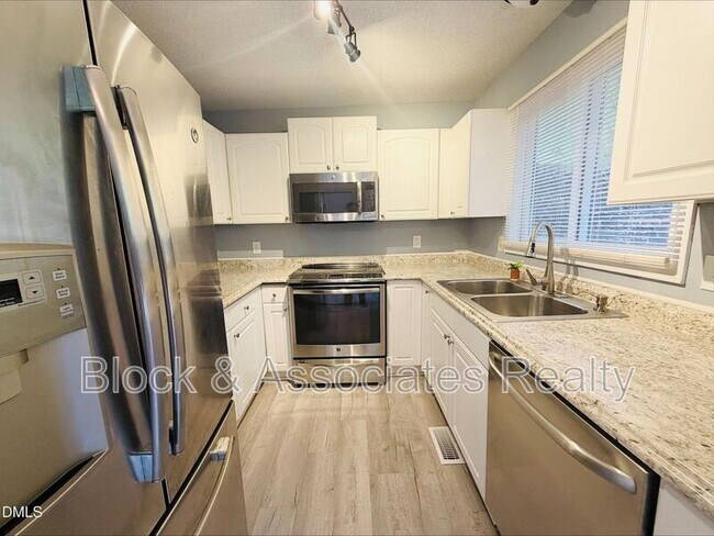 Foto del edificio - 378 Kittery Point Ln