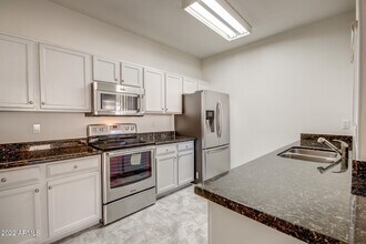 Building Photo - 11260 N 92nd St