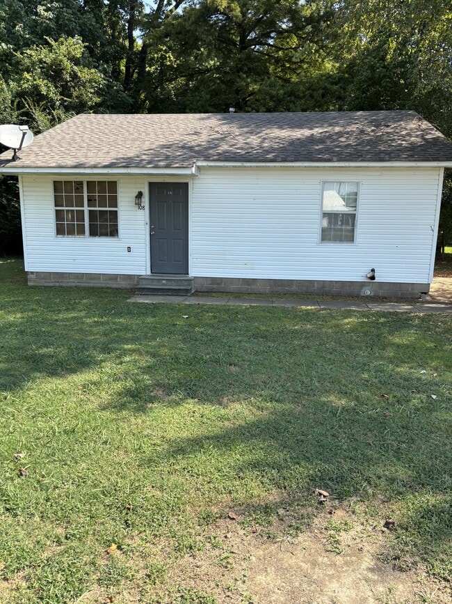 Building Photo - 108 Tuxedo Dr