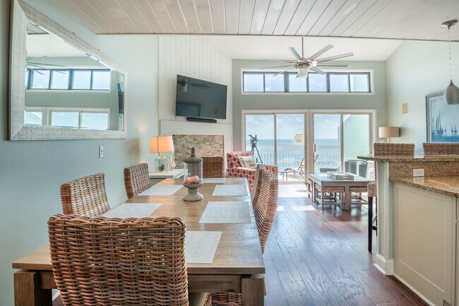 Building Photo - Fully Furnished Oceanfront until May 8!