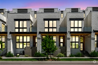 Building Photo - 4263 E 8th Ave