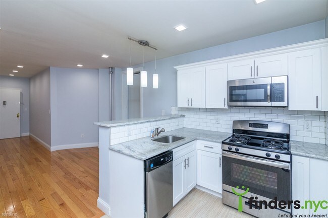 Building Photo - 1 br, 1 bath Apartment - 143 Wadsworth Ave 27