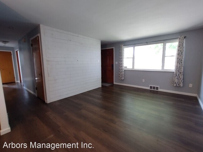 Foto del edificio - 3 br, 1.5 bath House - 515 St. Andrews Drive