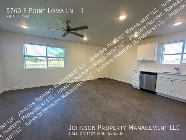 Foto del edificio - 5760 E Point Loma Ln
