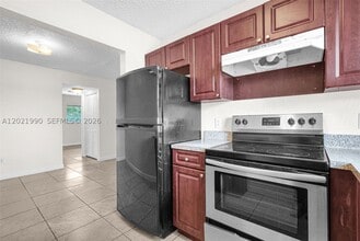 Building Photo - 400 NW 65th Terrace