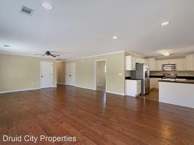Building Photo - 3 br, 3 bath House - 1593 10th Street E