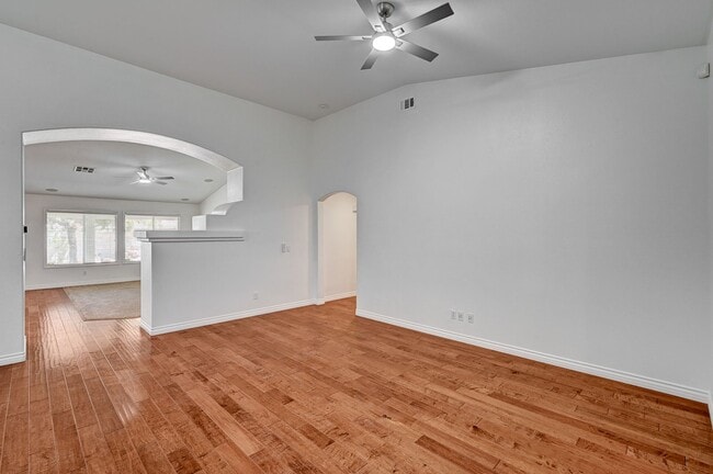 Building Photo - 9042 Edenbridge Ct