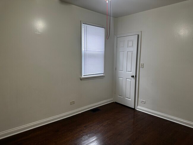 Foto del edificio - 12026 S Lafayette Ave