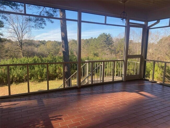 Foto del edificio - 1830 Winding Creek Ln SW